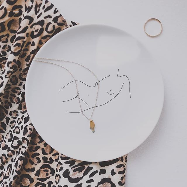 minimalizm minimalistyczna ceramika ilustracja wenus art wenus matisse polskie marki talerz porcelanowy piękny 