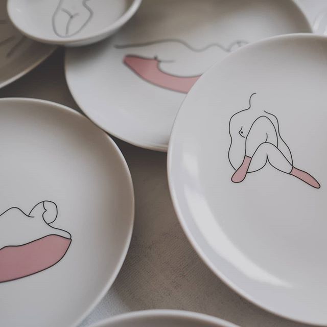 minimalistyczna ceramika na prezent polskie marki ceramika porcelana kobieta wenus bodypositive 