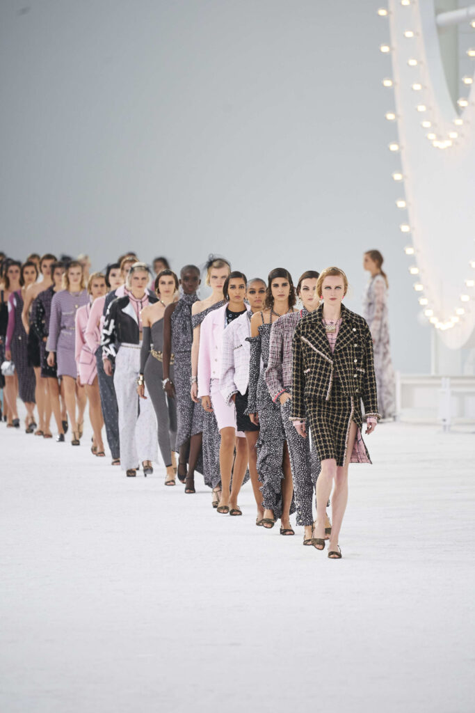 pokaz mody Chanel wiosna lato 2021